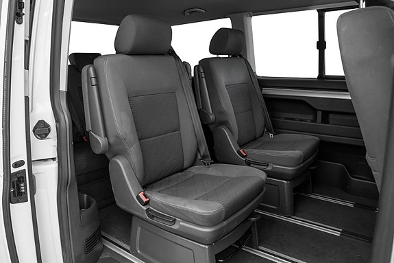 Volkswagen Multivan 23 of 24
