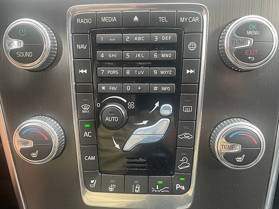 Volvo XC60 20 of 30