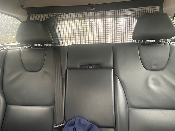 Volvo XC60 16 of 30
