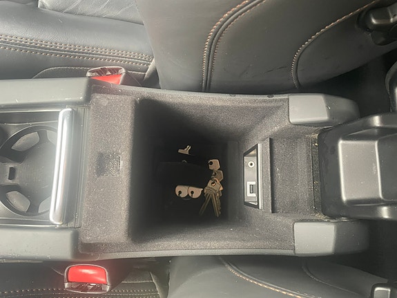 Volvo XC60 15 of 30