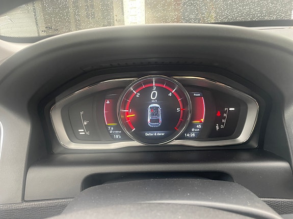 Volvo XC60 18 of 30