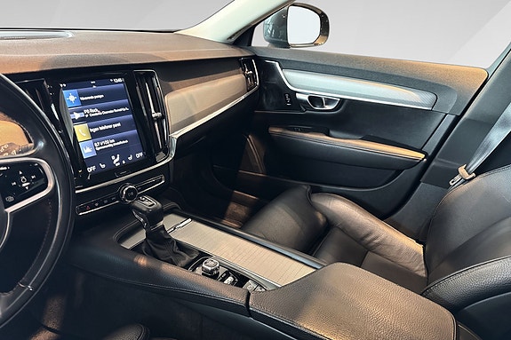 Volvo V90 Cross Country 10 of 20