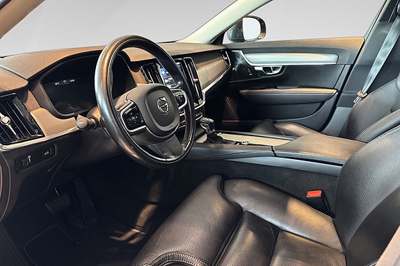 Volvo V90 Cross Country 9 of 20