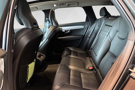 Volvo V90 Cross Country 16 of 20