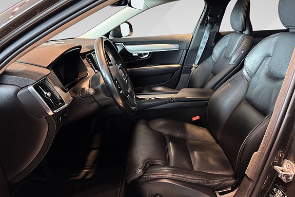 Volvo V90 Cross Country 8 of 20