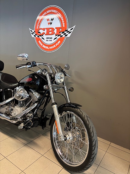 Harley-Davidson FXST Softail Standard / Custom 4 of 12