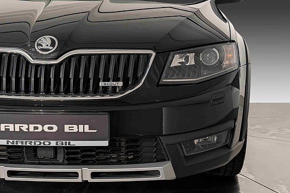 Skoda Octavia Scout 10 of 30