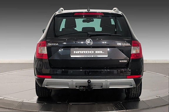 Skoda Octavia Scout 6 of 30