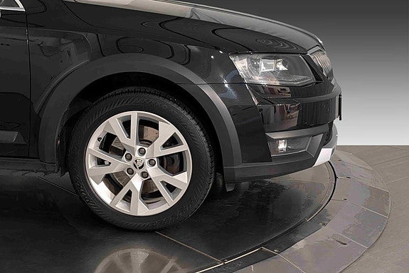 Skoda Octavia Scout 17 of 30