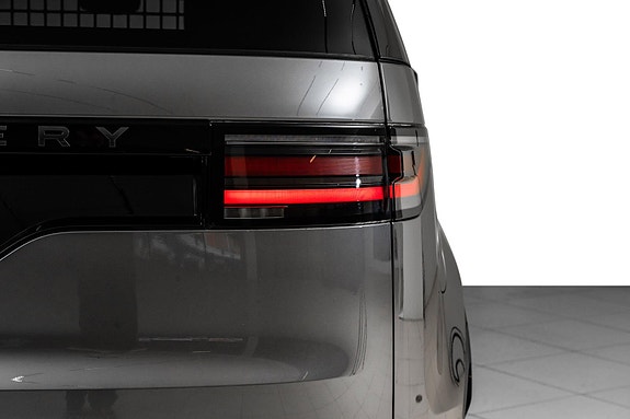 Land Rover Discovery 14 of 30