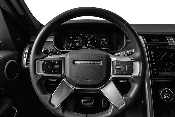 Land Rover Discovery 18 of 30
