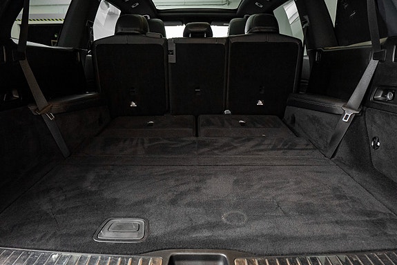 Mercedes-Benz GLS580 25 of 26