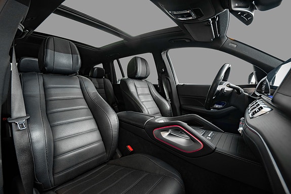 Mercedes-Benz GLS580 24 of 26