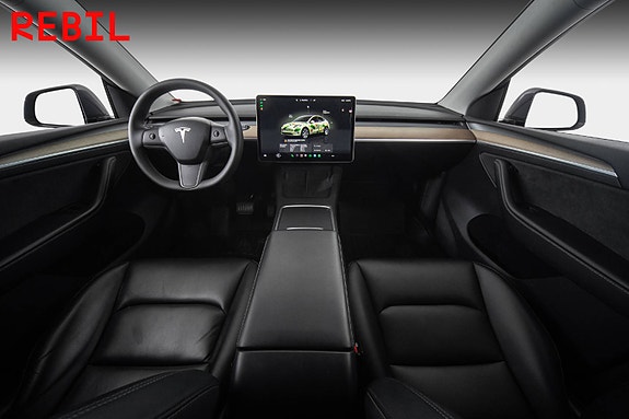 Tesla Model Y 11 of 28