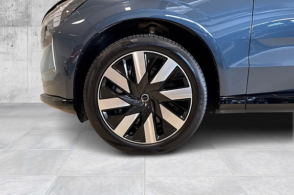 Volvo EX90 9 of 23
