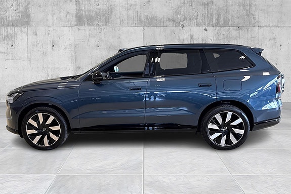 Volvo EX90 2 of 23