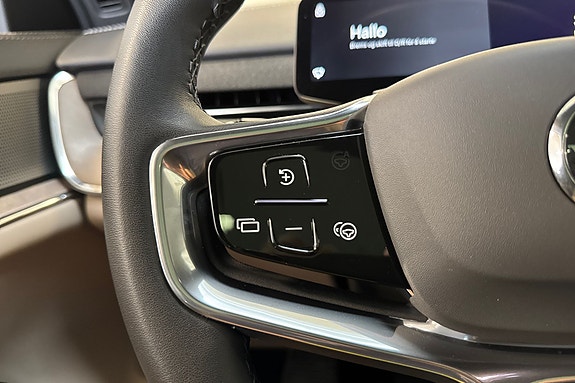 Volvo EX90 21 of 23