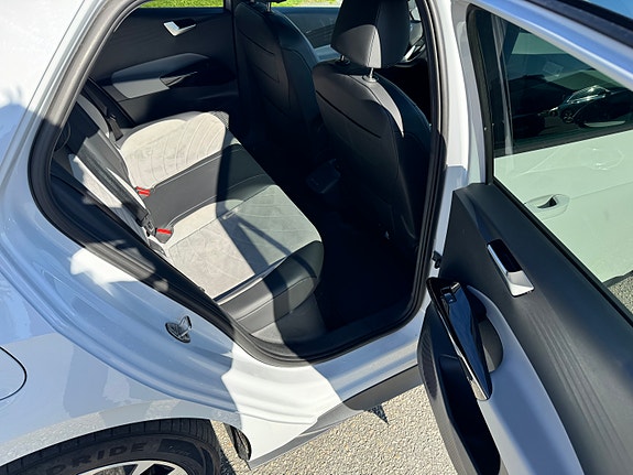 Volkswagen ID.3 14 of 17