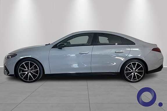 Mercedes-Benz CLA350 2 of 20