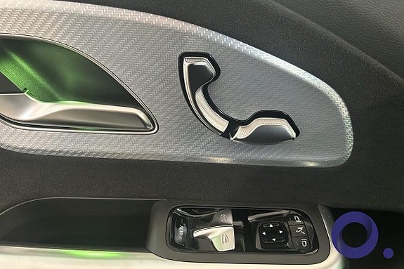 Mercedes-Benz CLA350 18 of 20