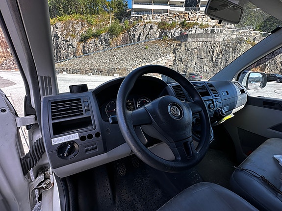 Volkswagen Transporter 11 of 26