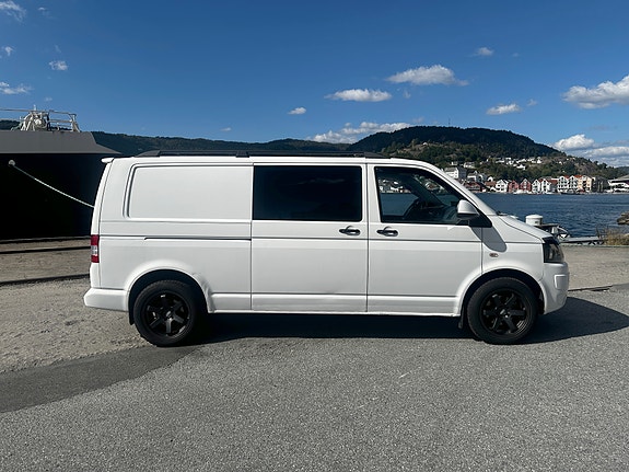 Volkswagen Transporter 3 of 26