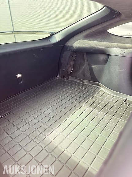 Tesla Model X 18 of 30