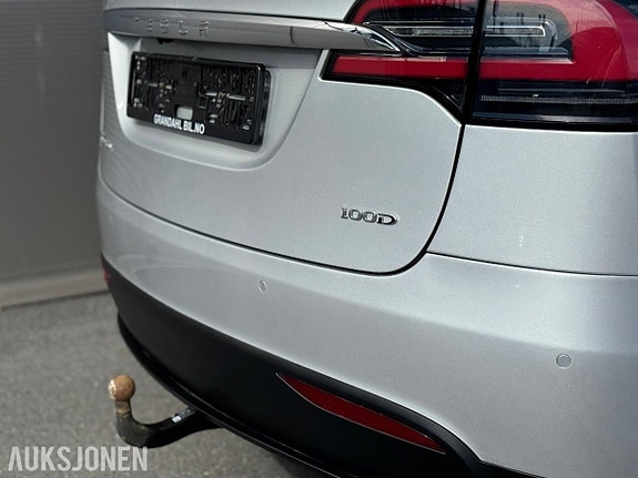 Tesla Model X 10 of 30