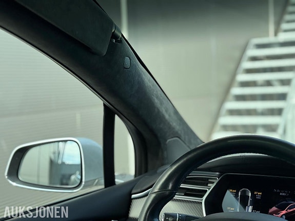 Tesla Model X 19 of 30