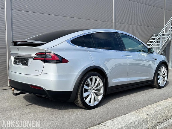 Tesla Model X 4 of 30