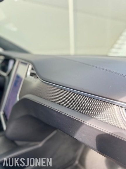Tesla Model X 11 of 30