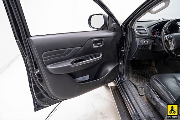 Mitsubishi L200 13 of 30
