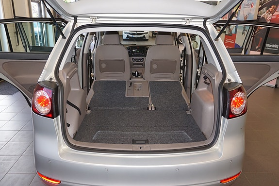 Volkswagen Golf Plus 19 of 30