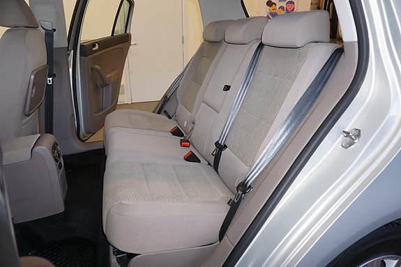 Volkswagen Golf Plus 28 of 30