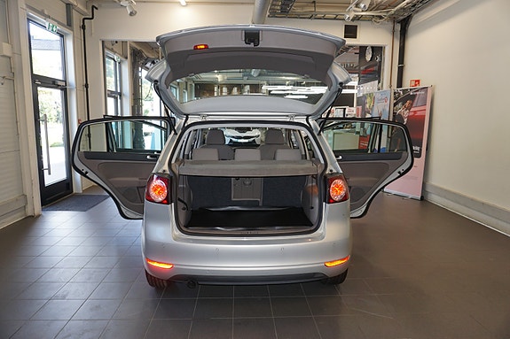 Volkswagen Golf Plus 16 of 30