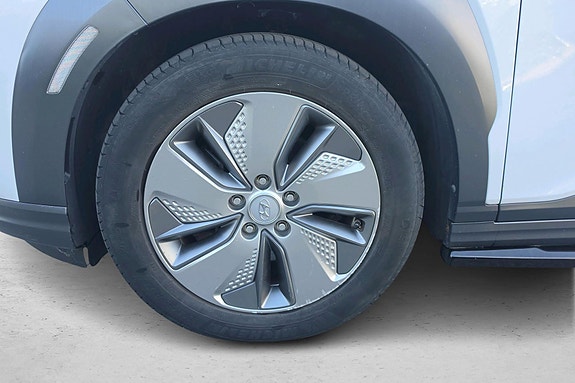 Hyundai Kona 21 of 30