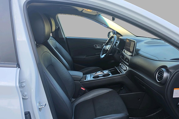 Hyundai Kona 15 of 30