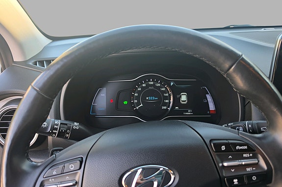 Hyundai Kona 13 of 30
