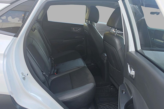 Hyundai Kona 17 of 30