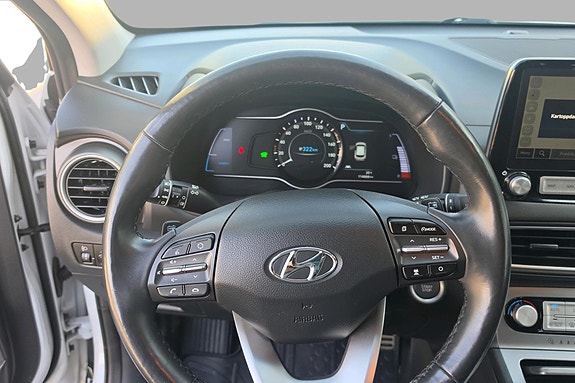 Hyundai Kona 12 of 30