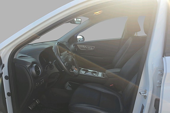 Hyundai Kona 11 of 30