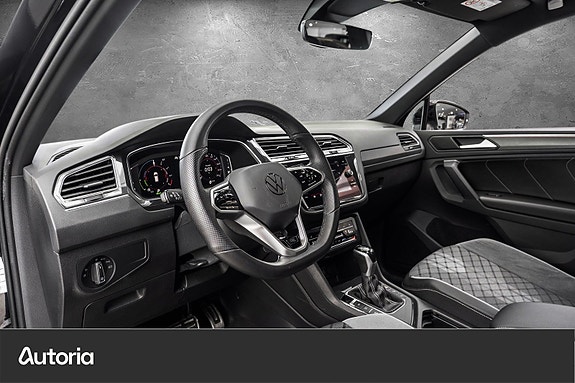 Volkswagen Tiguan 12 of 28