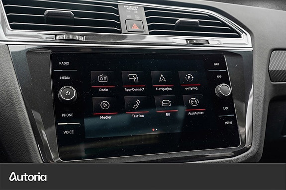 Volkswagen Tiguan 24 of 28