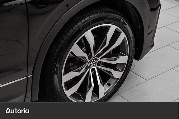 Volkswagen Tiguan 10 of 28