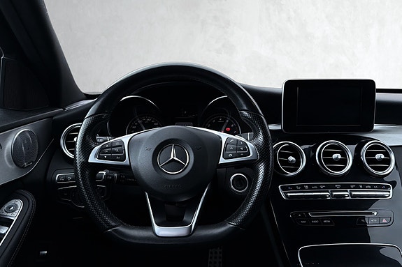 Mercedes-Benz 7 of 24