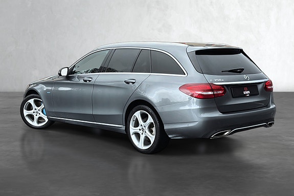 Mercedes-Benz 4 of 24