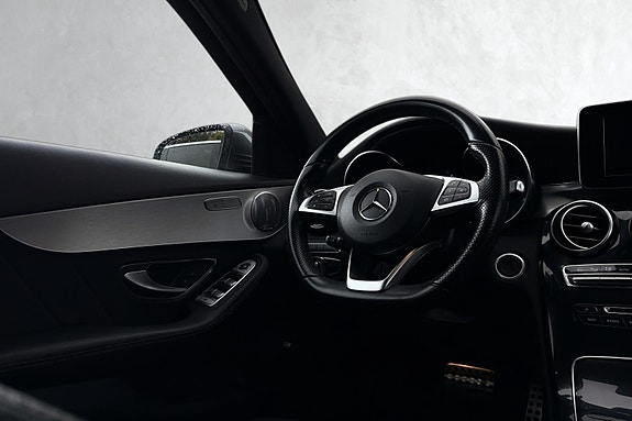 Mercedes-Benz 8 of 24