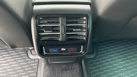 Volkswagen Passat Alltrack 20 of 30