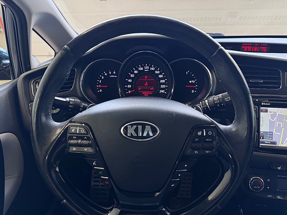 Kia Ceed 10 of 28