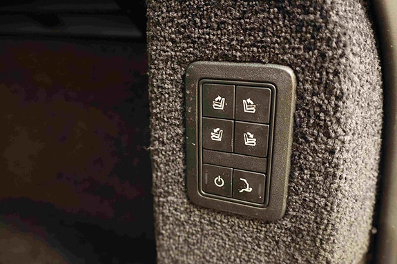 Land Rover Range Rover 25 of 30